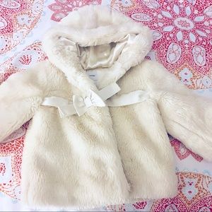 Baby gap fo fur cream jacket